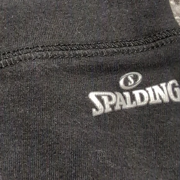 Black Capri pants - Picture 2 of 7